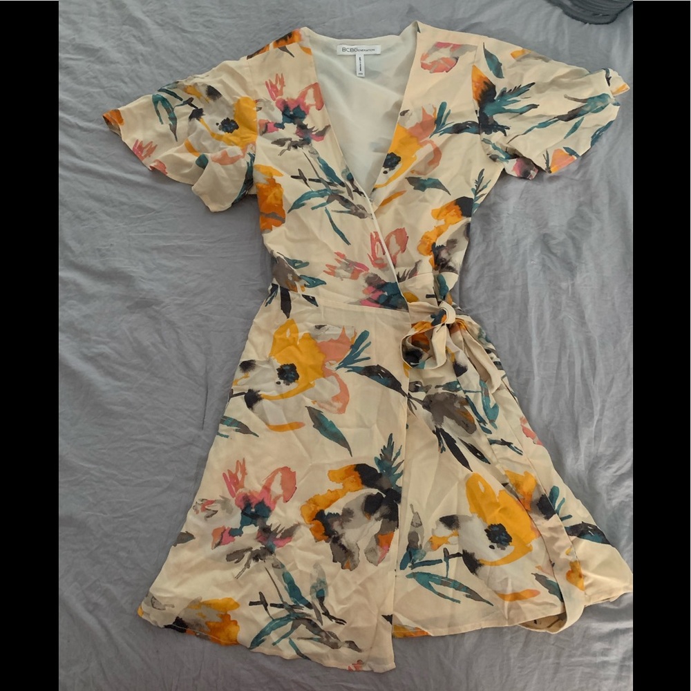 🚨OFFERNOW🚨BCBGeneration FLORAL DRESS NWOT